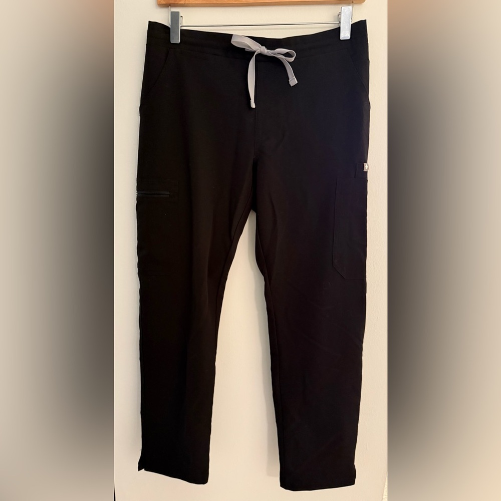EUC women’s figs Yola scrub pants, size small